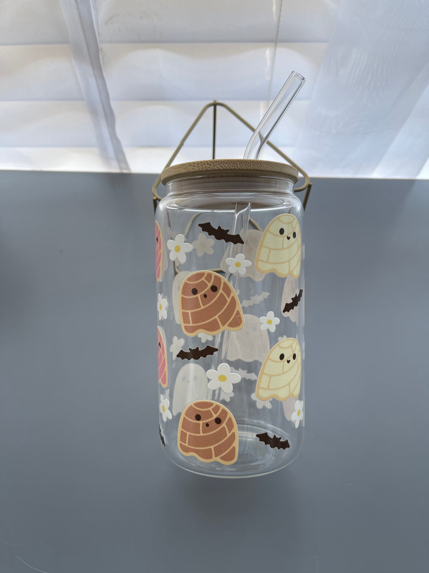 Concha ghost glass cup 16oz