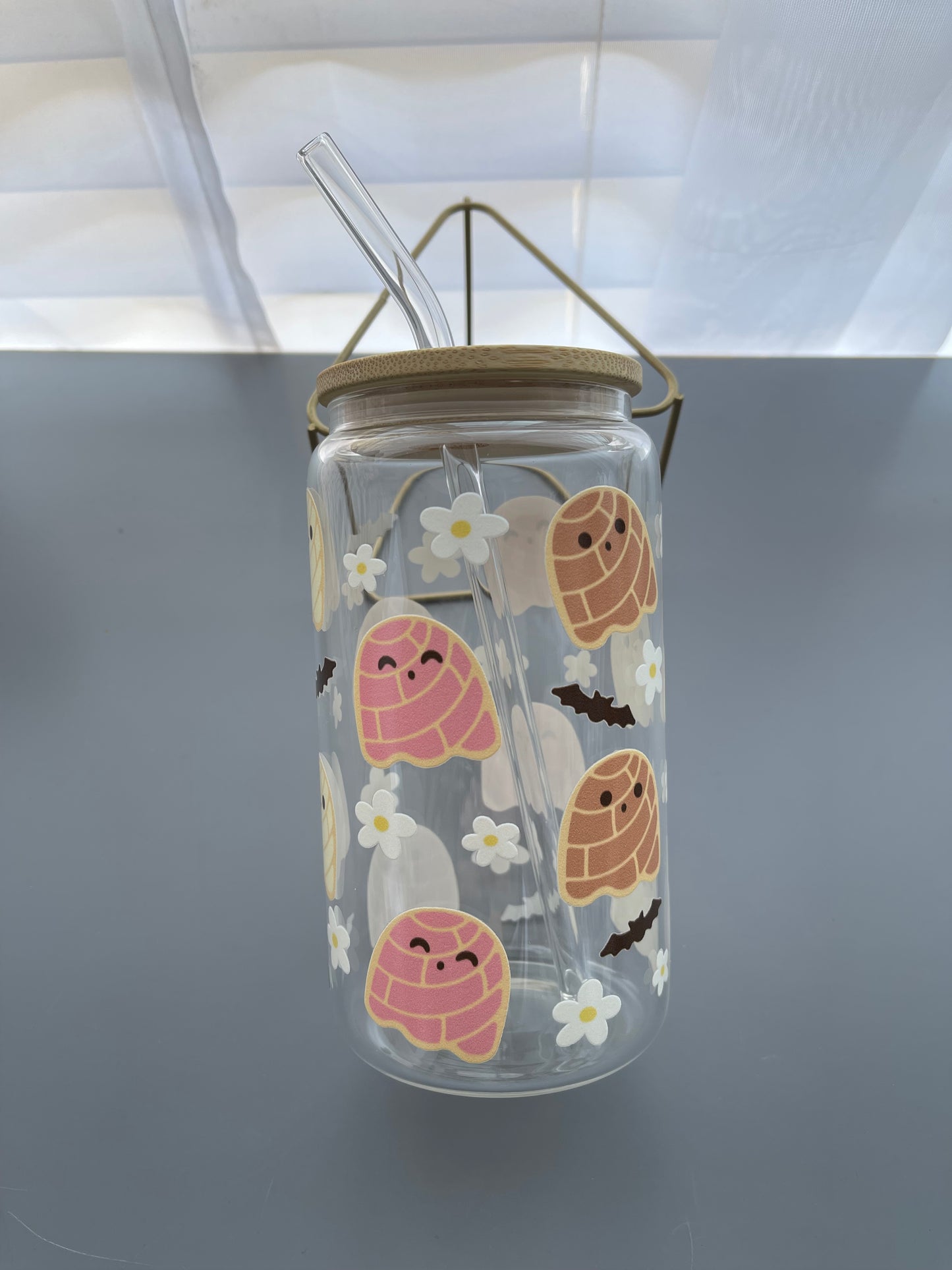 Concha ghost glass cup 16oz